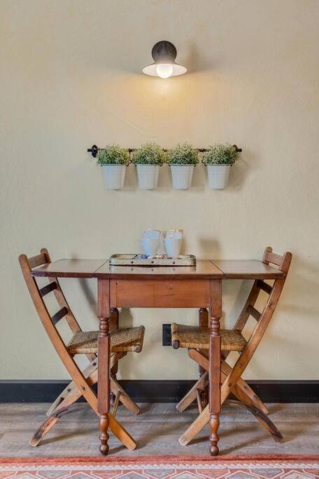 The Rustic Suite - Main Street Lodge In Берлин Екстериор снимка